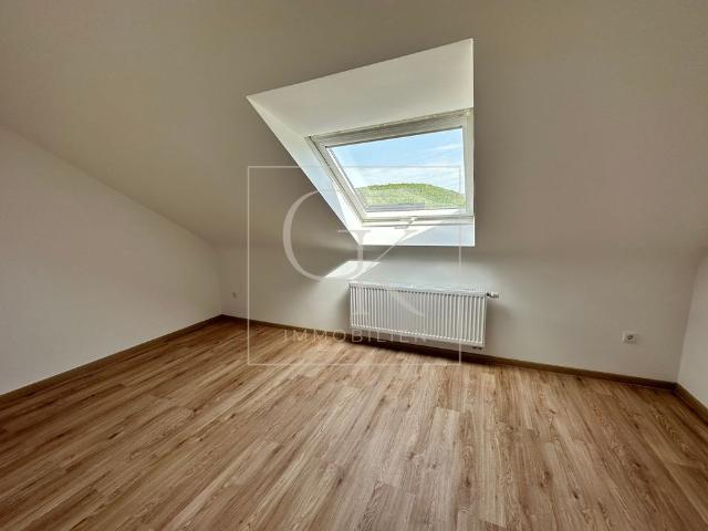 Erstbezug nach Modernisierung von heller gemütlicher DG Wohnung