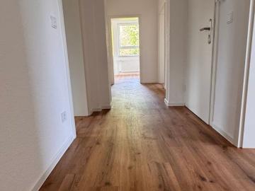 Erstbezug nach Modernisierung! Charmante Altbauwohnung mit Wanne + Dusche!