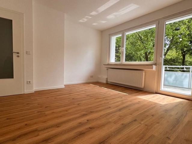 Erstbezug nach Modernisierung! Charmantes Zuhause mit Duschbad + Balkon!