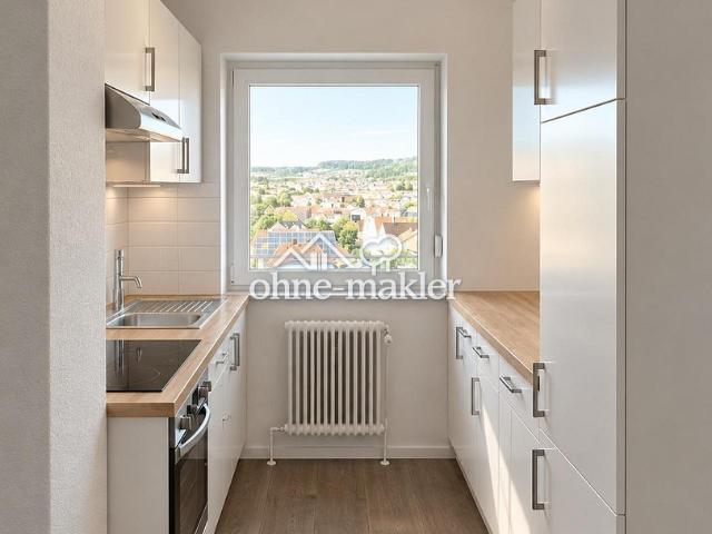 Erstbezug nach Renovierung 2 Zimmer Wohnung, mit Balkon, Einbauküche und TG Stellplatz