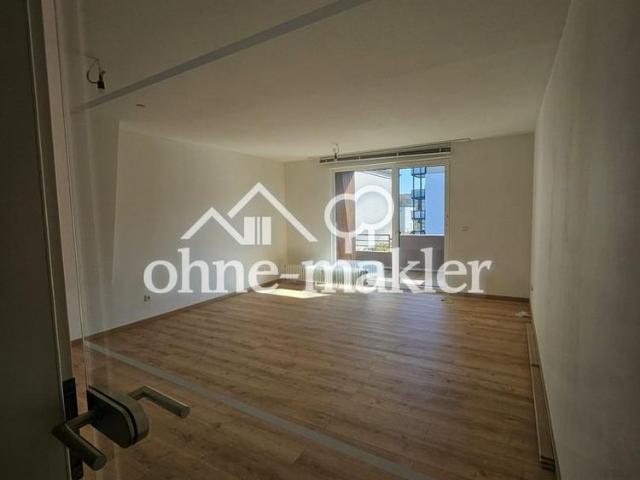 Erstbezug nach Renovierung 2 Zimmer Wohnung mit Dach Loggia