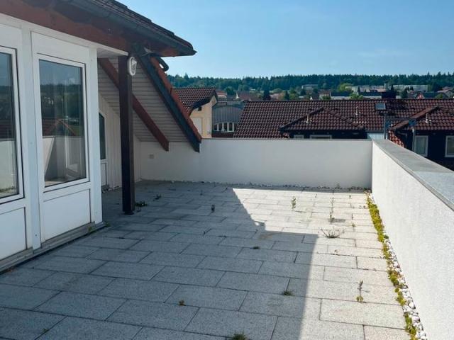 Erstbezug nach Renovierung: 3 Zimmer Dachterrasse Tiefgarage