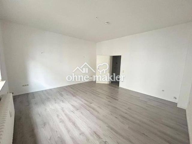 Erstbezug nach Renovierung Apartment mit eigenem Garten und Garage in ruhiger Lage