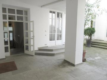 Erstbezug nach renovierung! Charmantes altwienerhaus nähe rudolfinerhaus!
