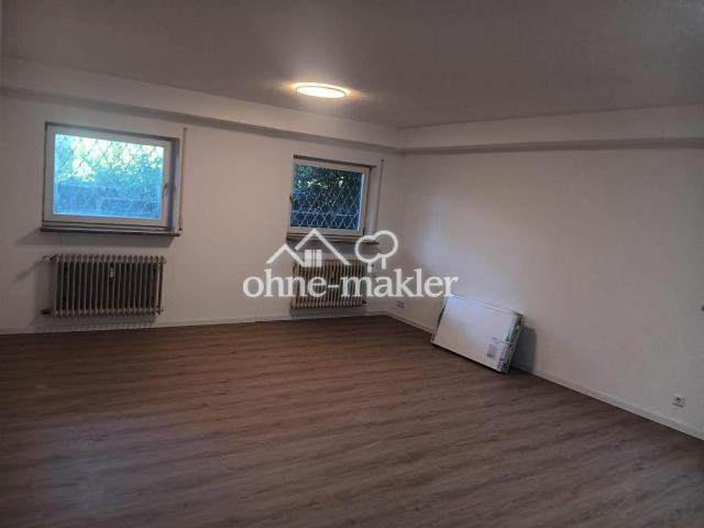 Erstbezug nach Renovierung: Gartengeschosswohnung mit Terrasse und Sauna