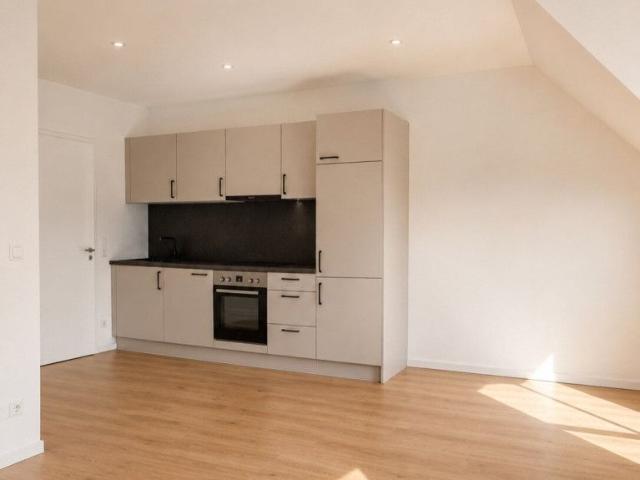 Erstbezug nach Renovierung! Helle 2 Zimmer Wohnung mit Küche