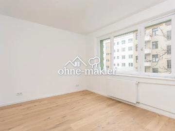 Erstbezug nach Renovierung: Moderne 4 Zimmer Wohnung mit Balkon in Oberbilk