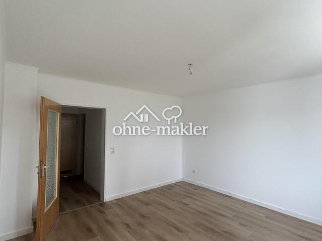 Erstbezug nach Renovierung – schöne 2ZKB Wohnung mit Stellplatz