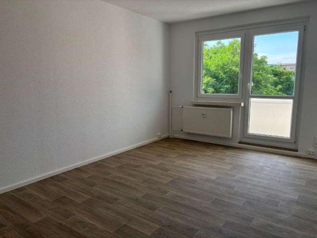 Erstbezug nach Sanierung 3 Raum Wohnung mit Balkon