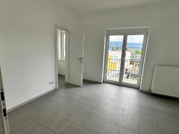 Erstbezug nach Sanierung 105 m² 4 Zimmer