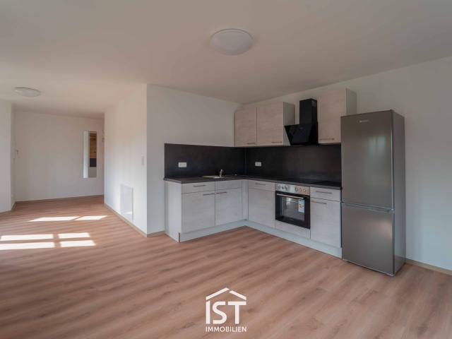 Erstbezug nach Sanierung – 2 Zimmer Wohnung mit Balkon