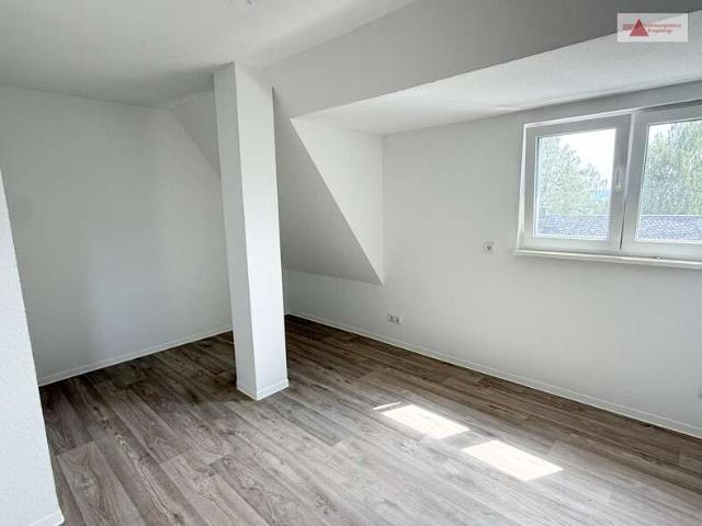 Erstbezug nach Sanierung 2 Raum Wohnung im Dachgeschoss in ruhiger Wohnlage von Annaberg!