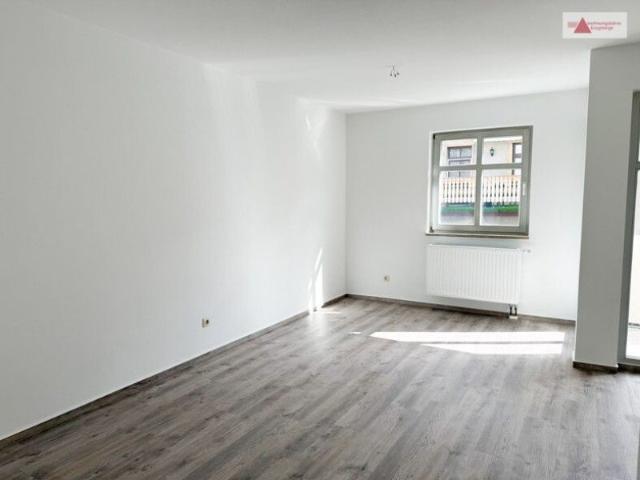 Erstbezug nach Sanierung: 2 Raum Wohnung im Stadtzentrum von Annaberg Buchholz mit Balkon!