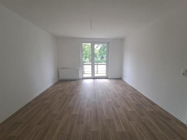 Erstbezug nach Sanierung 2 Raum Wohnung mit Balkon!