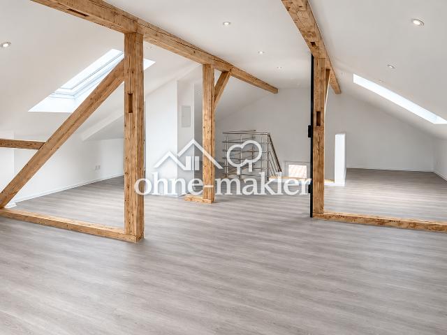 Erstbezug nach Sanierung: 4 ZKB Maisonette Wohnung mit Dachstudio, Balkon und Klima in Hasselroth