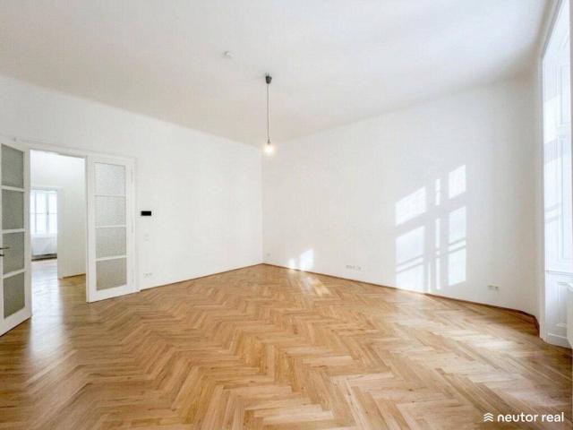Erstbezug nach Sanierung | 4 Zimmer Altbauwohnung | Im Herzen der Inneren Stadt