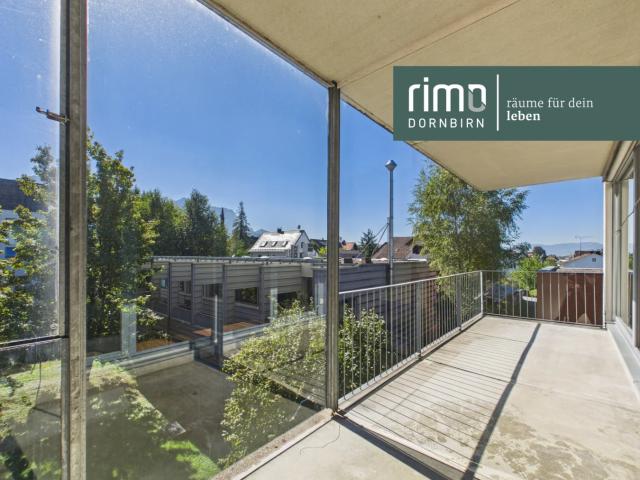 Erstbezug nach Sanierung 4 Zimmer Eckwohnung mit südseitiger Terrasse & verglaster Veranda – Ruhelage mit bester Infrastruktur