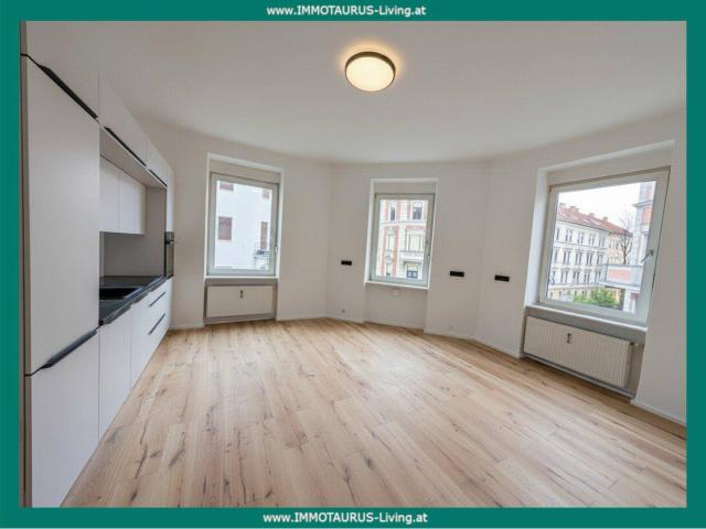 Erstbezug nach Sanierung! 4 Zimmer mit Klimaanlage & neuer Küche in zentraler Lage!