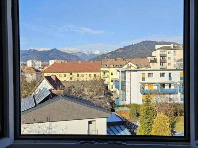 ERSTBEZUG NACH SANIERUNG! Geförderte 2 Zimmerwohnung in Zentrumsnähe