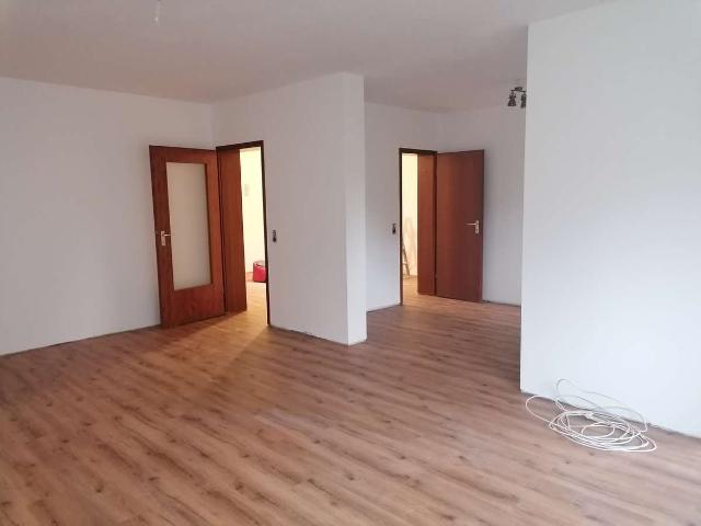 Erstbezug nach Sanierung: Großzügige 110 m² mit Balkon und Aufzug in Dudweiler