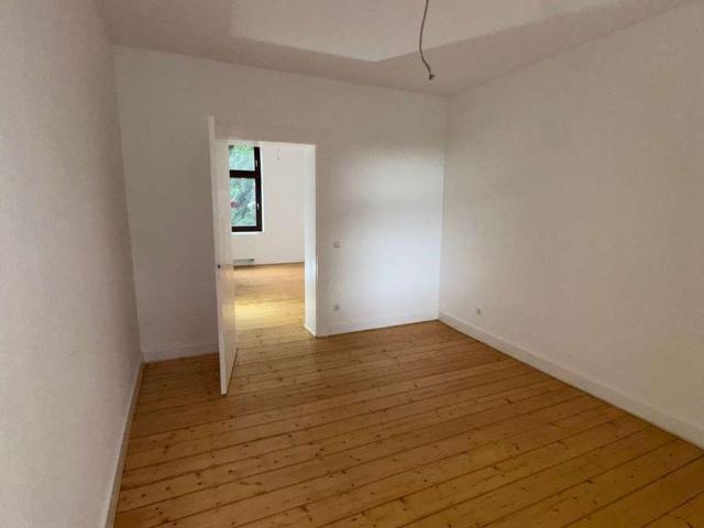 Erstbezug nach Sanierung – großzügige Wohnung in Uni Nähe mit WG Potenzial