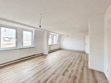 Erstbezug nach Sanierung Große 1 Zimmer Wohnung zentral gelegen
