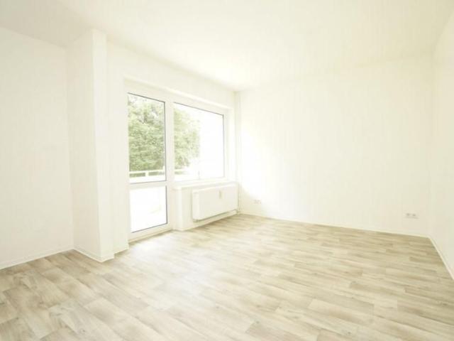 Erstbezug nach Sanierung / Dusche / Balkon