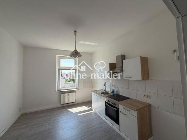 Erstbezug nach Sanierung: helle 3 Zimmer Altbau Whg. mit EBK im Herzen der Stadt