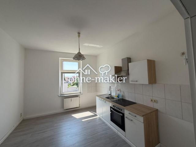 Erstbezug nach Sanierung: helle 3 Zimmer Altbau Whg. mit EBK im Herzen der Stadt