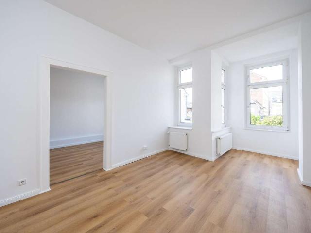 Erstbezug nach Sanierung: Helle 3 Zimmer Altbauwohnung im denkmalgeschützten Jugendstilhaus