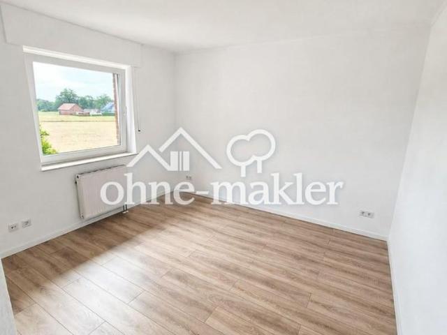 Erstbezug nach Sanierung: helle 3 Zimmer Wohnung