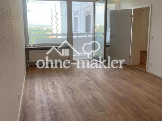 Erstbezug nach Sanierung: Helle 2,5 Zimmer Wohnung mit Weitblick, Aufzug & TG in Heusenstamm