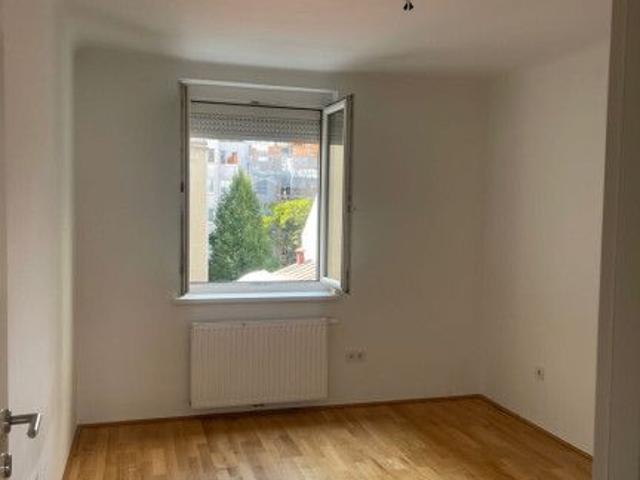 Erstbezug nach Sanierung: helle 2 Zimmer Wohnung in der Gellertgasse, 1100 Wien