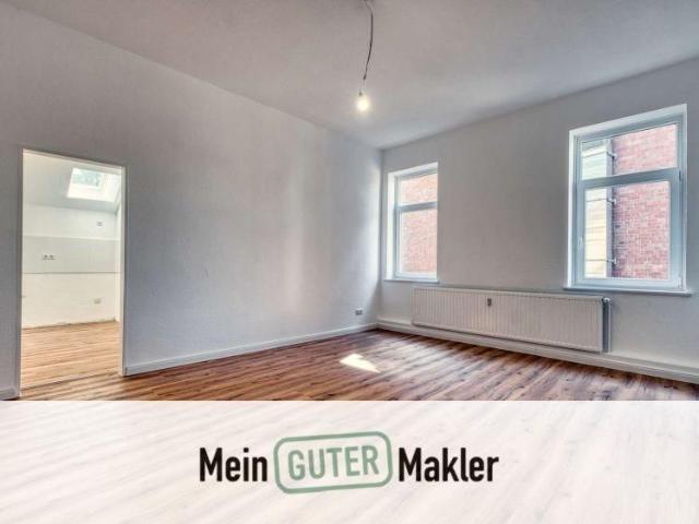 Erstbezug nach Sanierung: Helle 2 Zimmer Wohnung mit hohen Decken in Bremen Vegesack