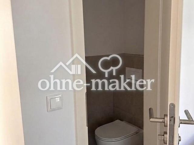 Erstbezug nach Modernisierung: Helle 3 Zimmer Dachgeschosswohnung in Köln Weidenpesch