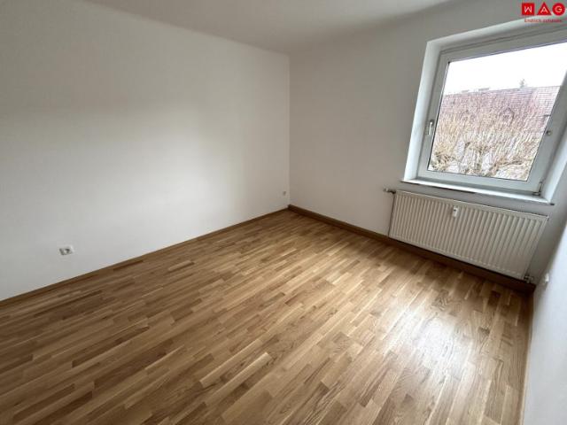 Erstbezug nach Sanierung: helle 4 Zimmer Wohnung im obersten Stockwerk mit moderner Atmosphäre, kurzen Wegen und hervorragender Infrastruktur in Steyr Münichholz!