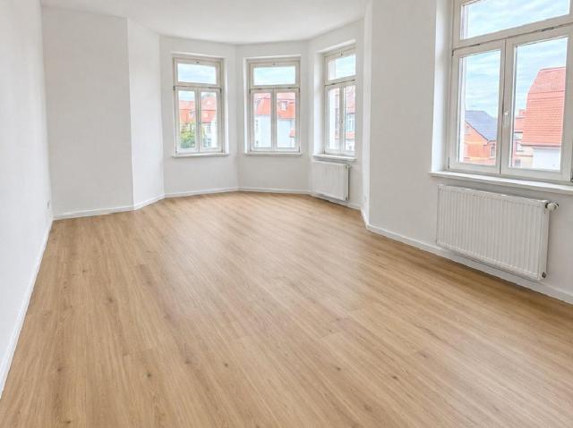 Erstbezug nach Sanierung: Helle Wohnung mit moderner Ausstattung