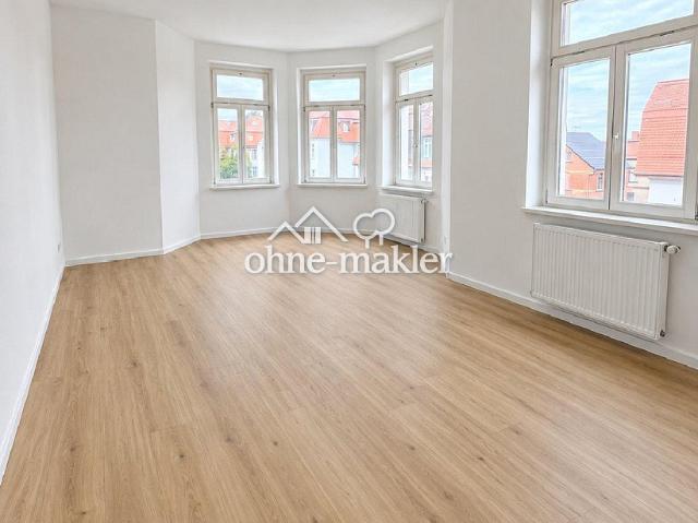 Erstbezug nach Sanierung: Helle Wohnung mit moderner Ausstattung