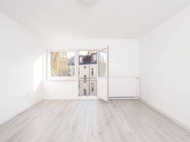 Erstbezug nach Sanierung: Helle und gut geschnitten 3 Zimmer Wohnung am Ring Schöneberg/Friedenau