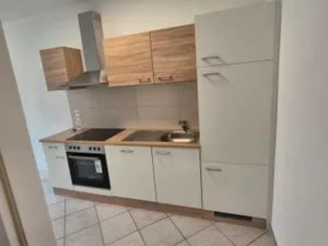 Erstbezug nach Sanierung, helle und geräumige 3 Zimmer Wohnung praxisgeeignet mit Loggia gartenseitig Grünblick bei Schönbrunn in U4 Nähe