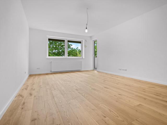 Erstbezug nach Sanierung in Wettbergen: 2 Zimmer mit Loggia