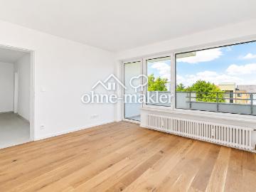 Erstbezug nach Sanierung: Lichtdurchflutete 2 Zimmer Wohnung mit Balkon in Germering