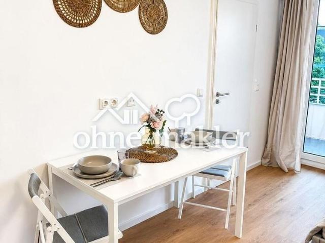 Erstbezug nach Sanierung – Modern möbliertes 1 Zimmer Apartment mit Balkon in Top Lage