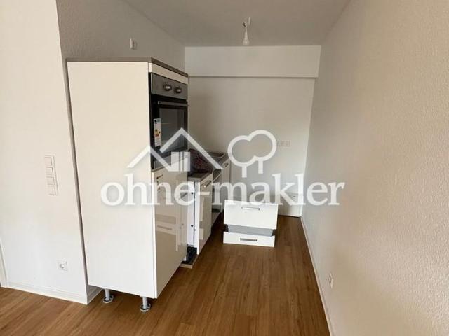 Erstbezug nach Sanierung: Moderne 2 Zimmer Wohnung mit Balkon, Aufzug & Stellplatz am Südbahnhof