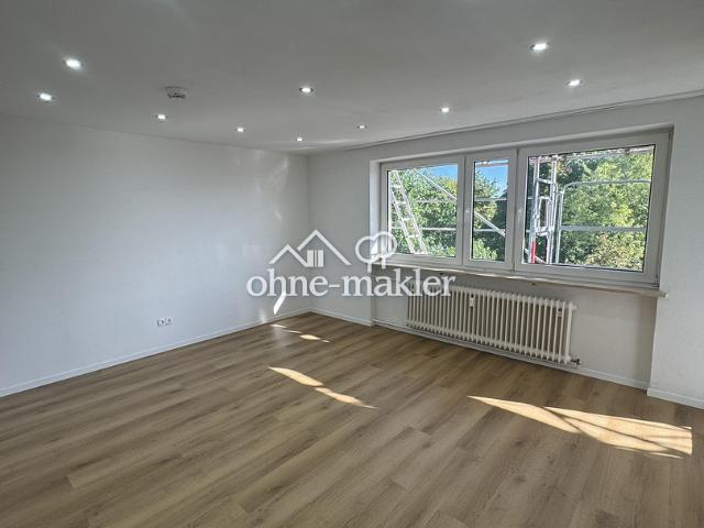 Erstbezug nach Sanierung: Moderne 2 Zimmer Wohnung mit neuer Einbauküche inkl. Elektrogeräte