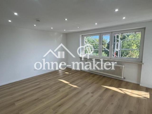 Erstbezug nach Sanierung: Moderne 2 Zimmer Wohnung mit neuer Einbauküche inkl. Elektrogeräte