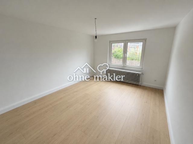 Erstbezug nach Sanierung | Moderne 2 Zimmer Wohnung | oberste Etage