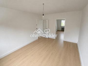 Erstbezug nach Sanierung | Moderne 2 Zimmer Wohnung | oberste Etage