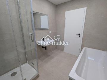 Erstbezug nach Sanierung: Moderne 3 Zimmer Wohnung mit Balkon & eigenem Garten