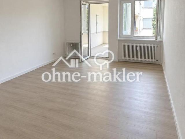 Erstbezug nach Sanierung, moderne 3 Zimmer Wohnung mit Südloggia und 2 Stellplätzen in Englschalking